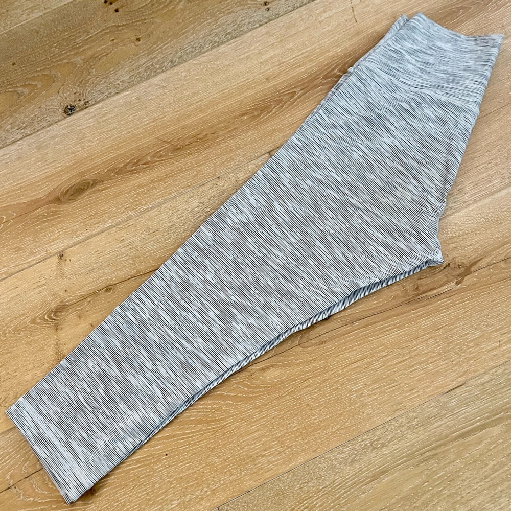 Align Crop 21”. Pristine Condition. We Are From S… - image 6